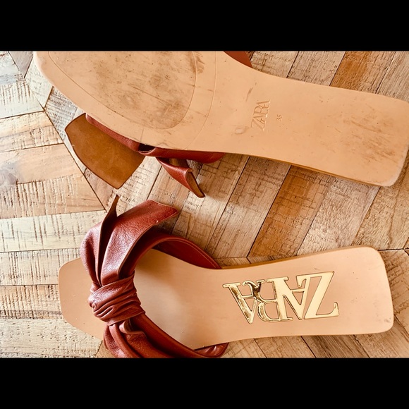 Summer sandals - Picture 2 of 2